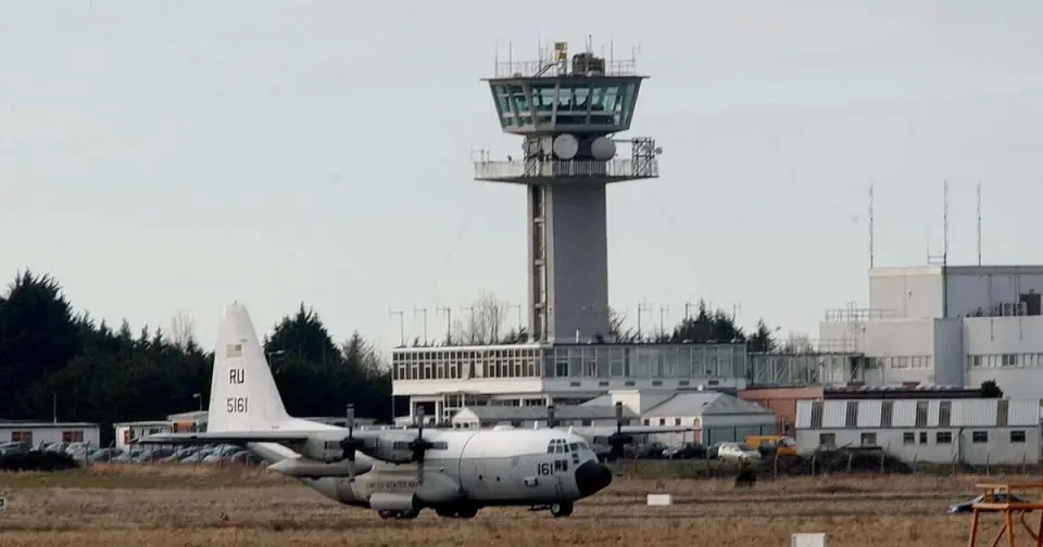 Shannon incident: man breaches restricted area, damages US aircraft; arrested