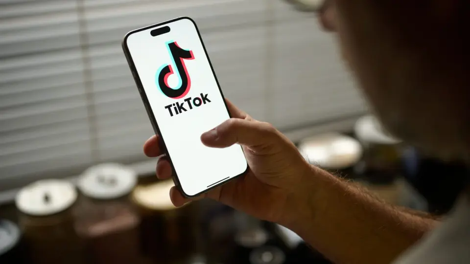 EU targets addictive design on TikTok and Instagram to shield kids