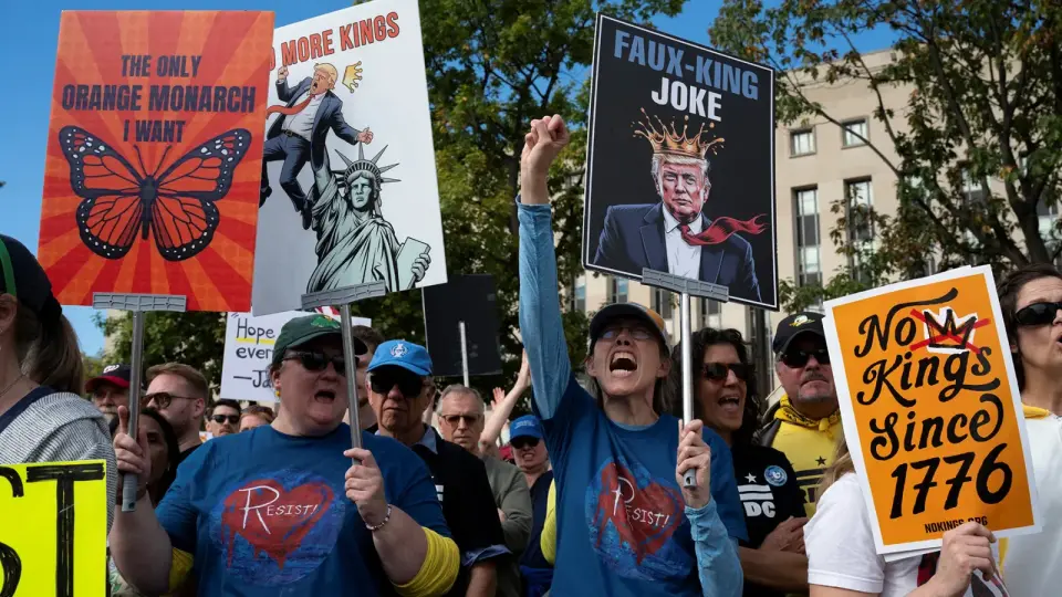 Jane Fonda Leads Pro-Democracy Benefit Concert Against Trump Birthday Pageantry