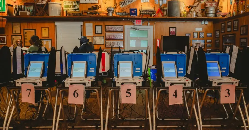 Texas Early Voting Launches Amid Tight Senate Race and Registration Chaos