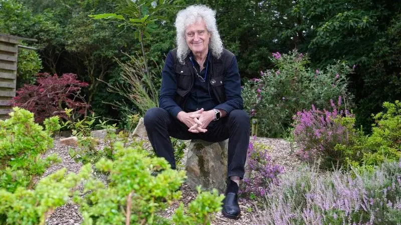 Daffodil plan blocked as Brian May’s Surrey village planting faces safety pushback
