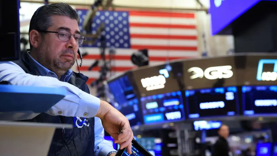 US 30-Year Treasury Yield Hits 24-Year High Amid Inflation and Deficit Fears