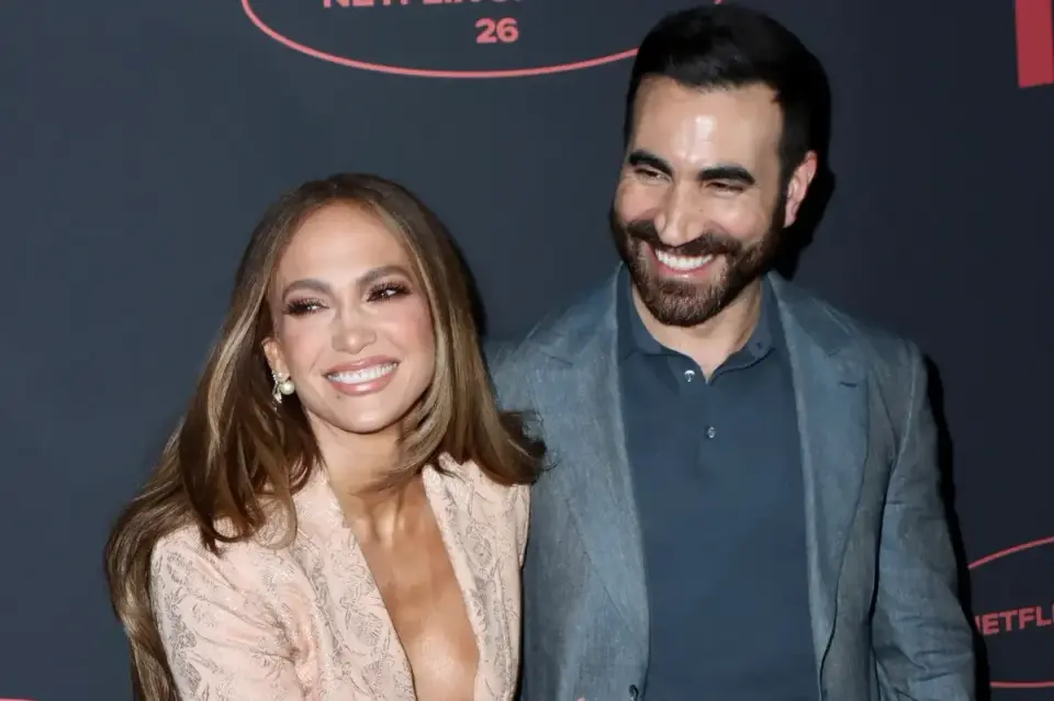 Lopez and Goldstein Spark Chemistry on Netflix Rom-Com Red Carpet