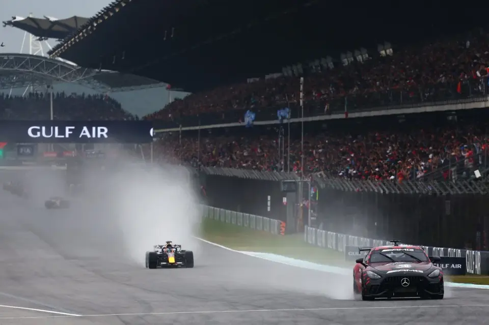 F1 Drivers Condemn 'Unacceptable' Software Glitch That Delayed Bahrain GP Start