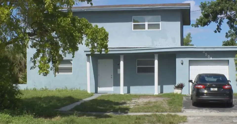 Florida Officer Arrested for Allegedly Seizing Dead Neighbor's Home and Identity