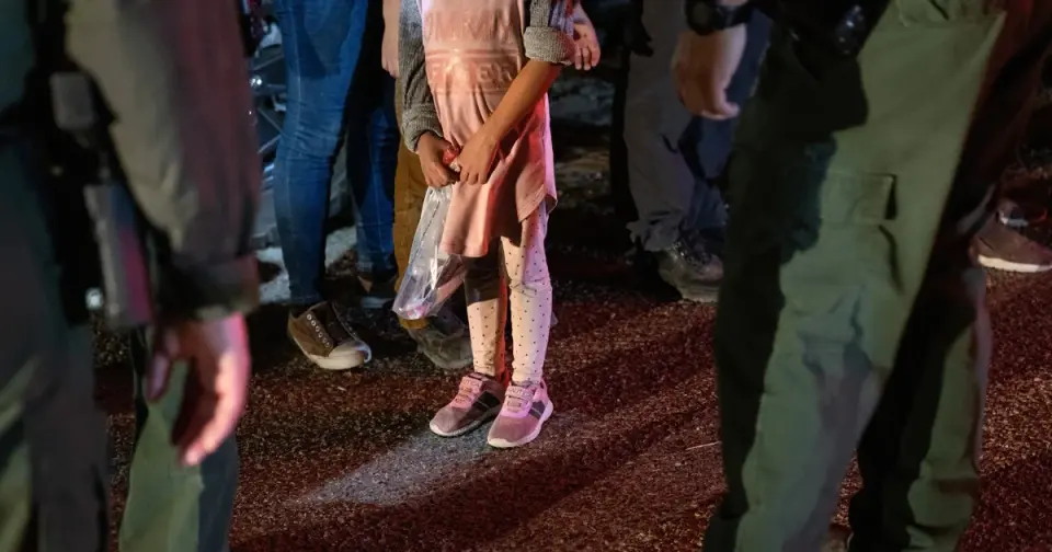 Trump taps military lawyers to replace migrant-kid legal teams