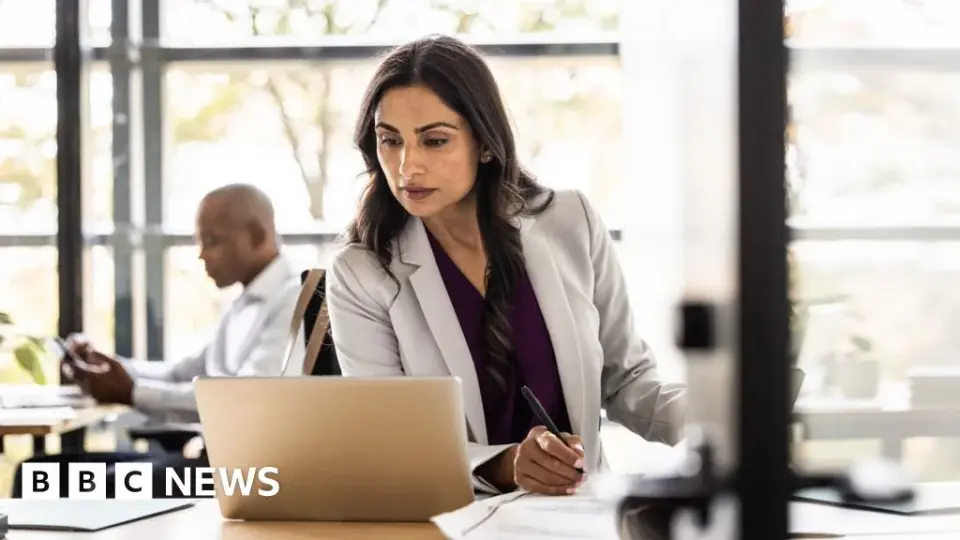 UK Rights Body Pushes for Mandatory Salary Transparency and Ban on History Questions