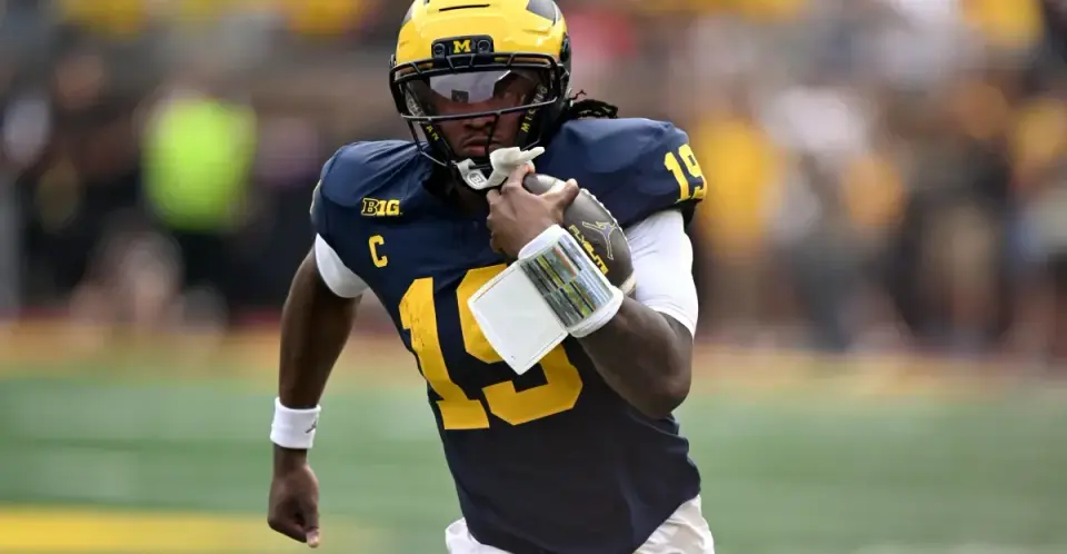 Venables Commends Underwood After Michigan’s 17-10 Upset of Oklahoma