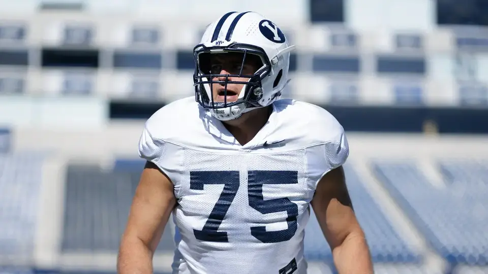 BYU Senior Right Tackle Andrew Gentry Out for Extended Period After Ankle Injury