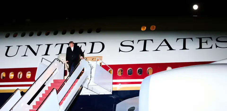 Democrats Hold 95% House Odds as Trump’s Approval Hits Historic Low Ahead of Midterms