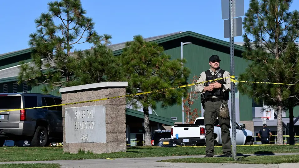 Bend school shooter identified as former student; bystander father hailed for stopping rampage