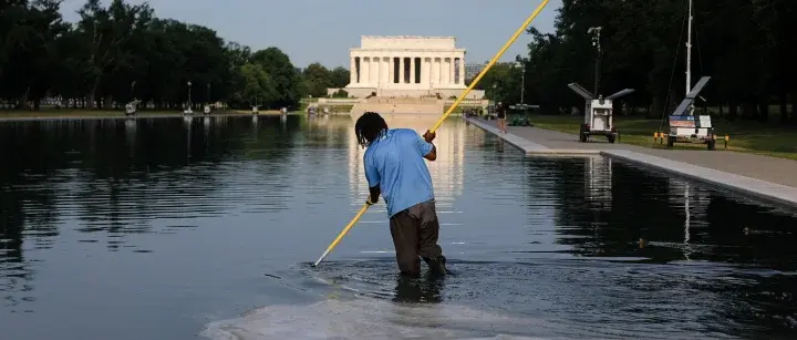 No Evidence Supports Trump’s Vandals Claim About Lincoln Memorial Pool