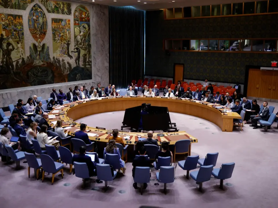 Veto by Moscow and Beijing Halts UN Panel to Monitor Iran Sanctions