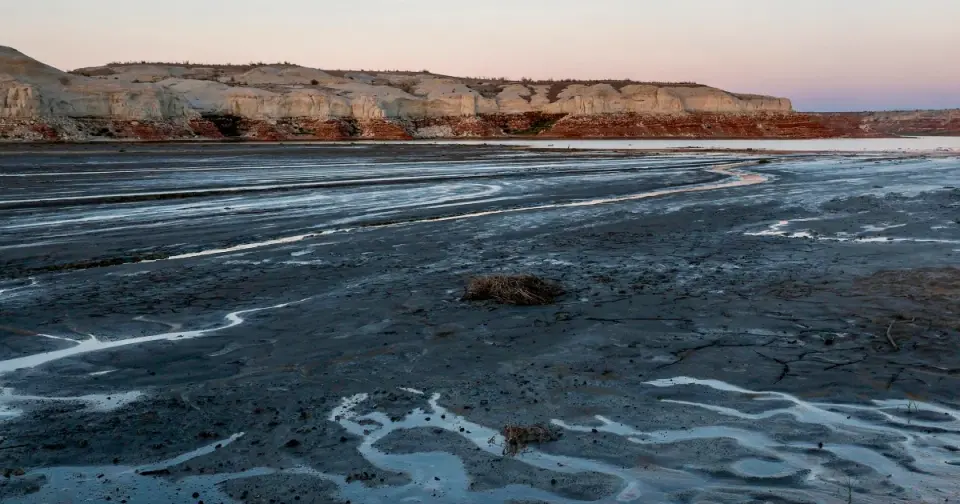 Feds propose sweeping Colorado River cuts to water supply for AZ, CA and NV