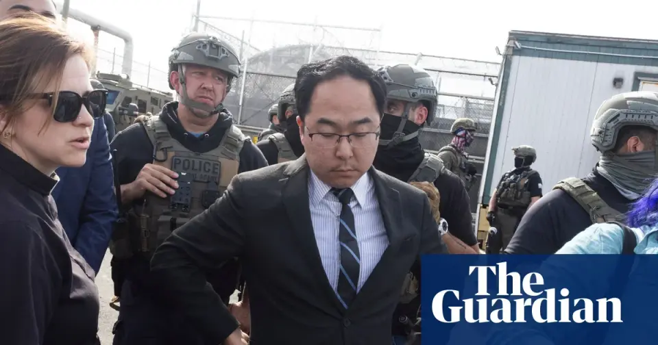 Senator Pepper-Sprayed During Newark ICE Protest Over Detention Conditions