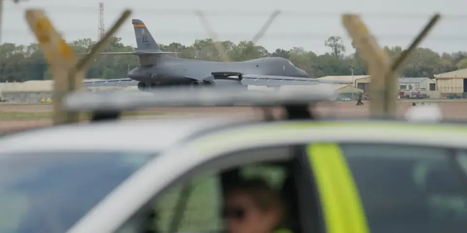 U.S. Bombers Flee UK Base Amid Iran War Crisis