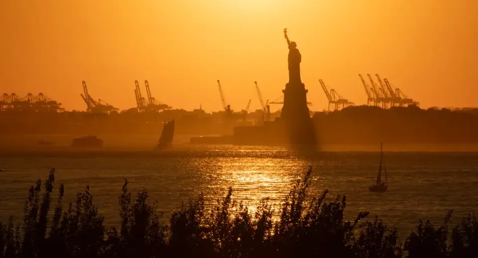Feds Assume Case in NY Harbor Boat Crash That Killed Mother, Baby
