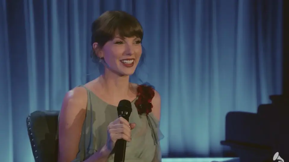 Swift Reaffirms Nashville Loyalty in Grammy Museum Session