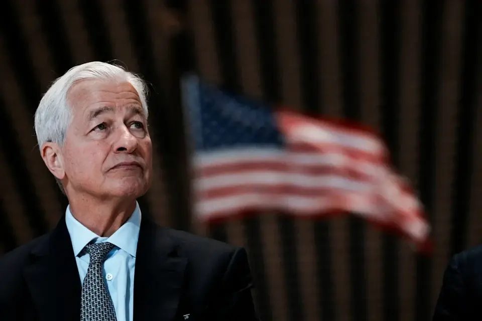 JPMorgan Q3 Earnings Miss as Dimon Warns of Fiscal Deficit Risks