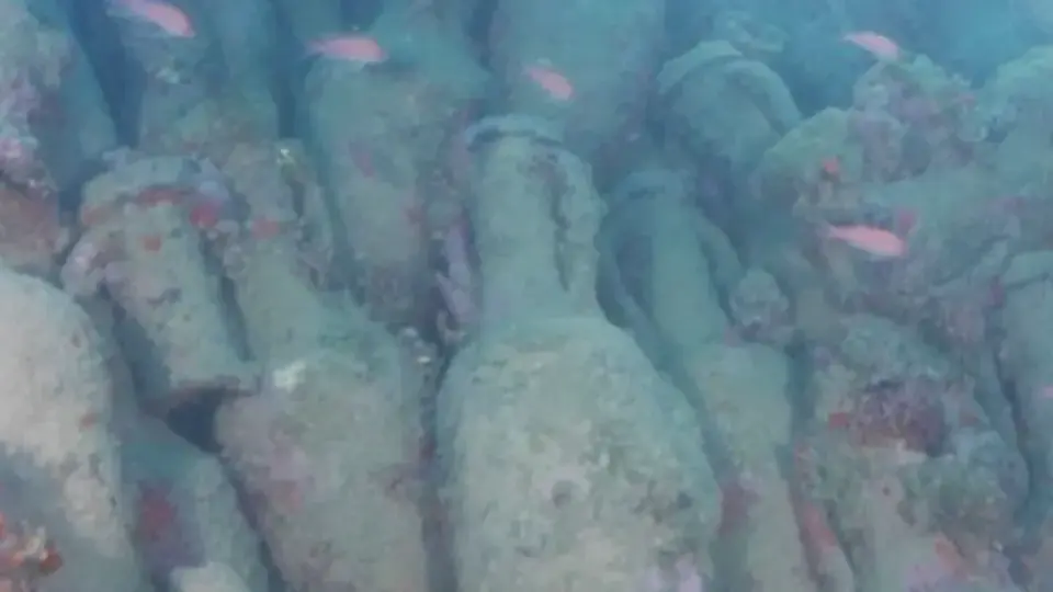 Ancient Roman Shipwreck off Sicily Unveils Massive Amphora Hoard