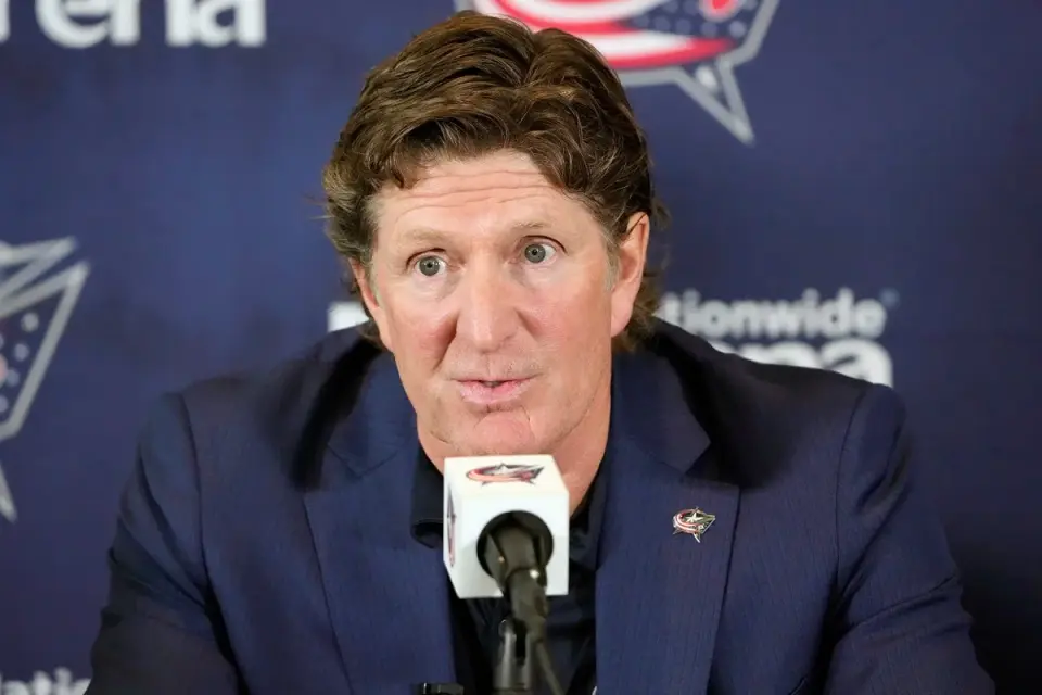 NHL will probe Babcock as Oilers weigh him for coaching job