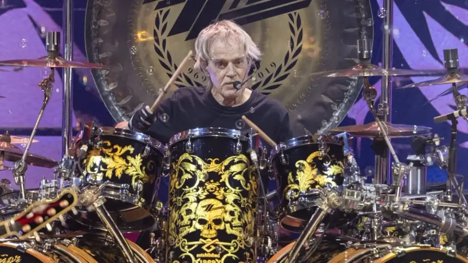 ZZ Top Drummer Frank Beard Dies at 77, Ending a 56-Year Run
