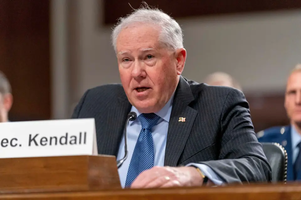 Pentagon revokes security clearance of former Air Force secretary Kendall over Air Force One disclosures