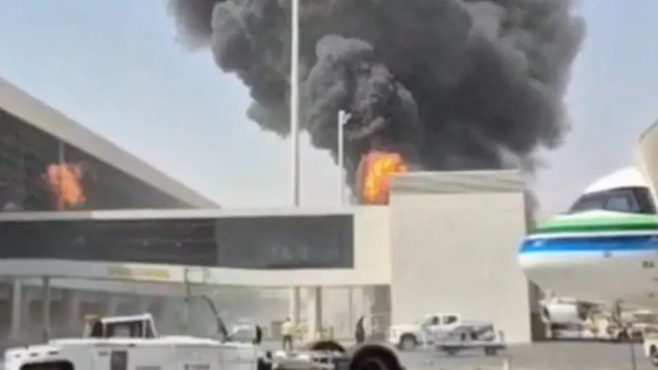 Houthis kill three in Riyadh airport strikes as Saudi coalition vows retaliation