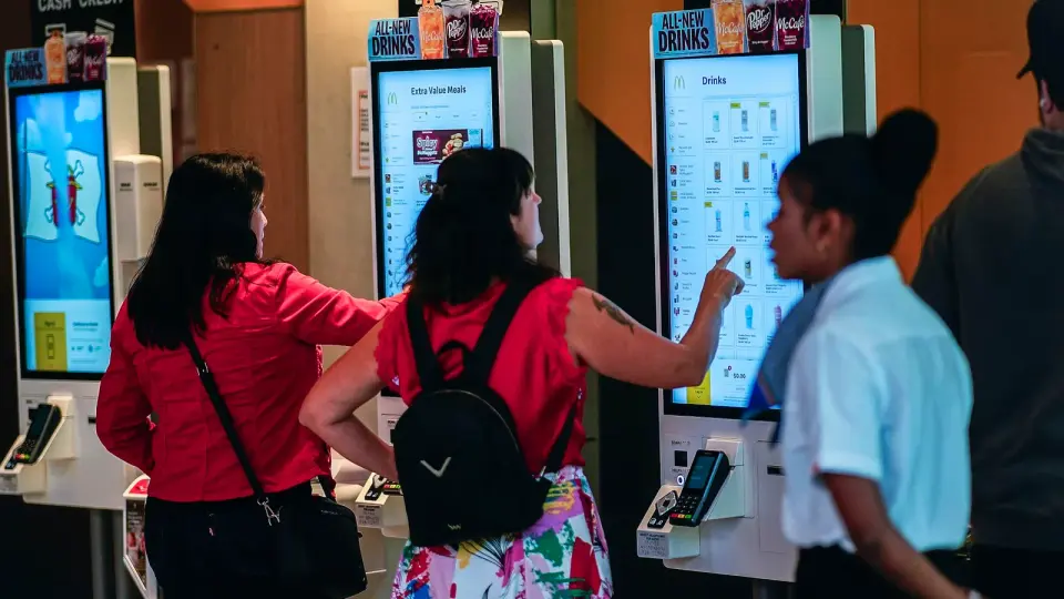 McDonald’s Faces Antitrust Suit Over AI Pricing Engine as Retailers Adopt Dynamic Models