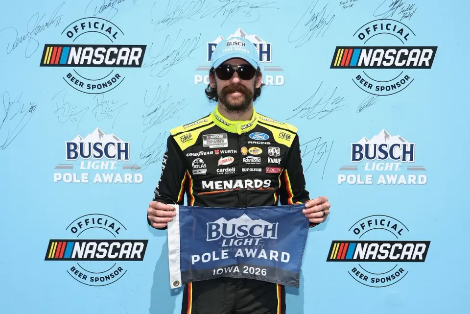 Blaney Secures Iowa Pole in Penske-Hendrick Front-Row Duel