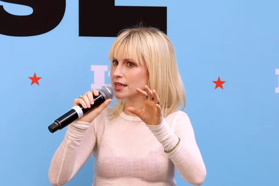 Paramore's Hayley Williams Escalates Feud with DHS After Concert Rant