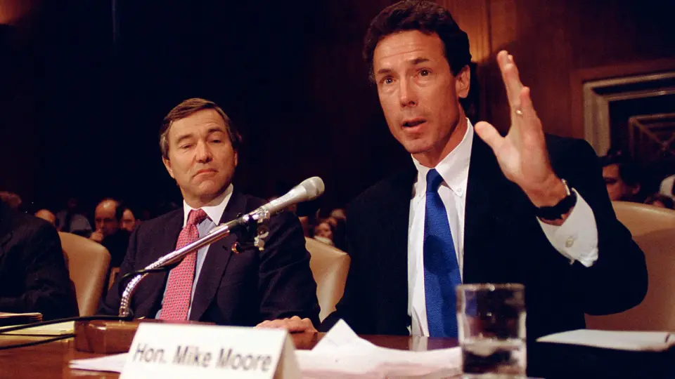 Tobacco veteran Mike Moore pushes for national social media settlement