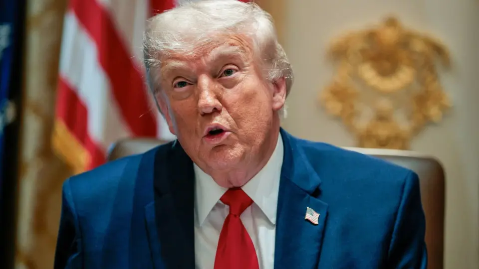 Trump opposes Iran uranium transfer to Russia or China in peace talks