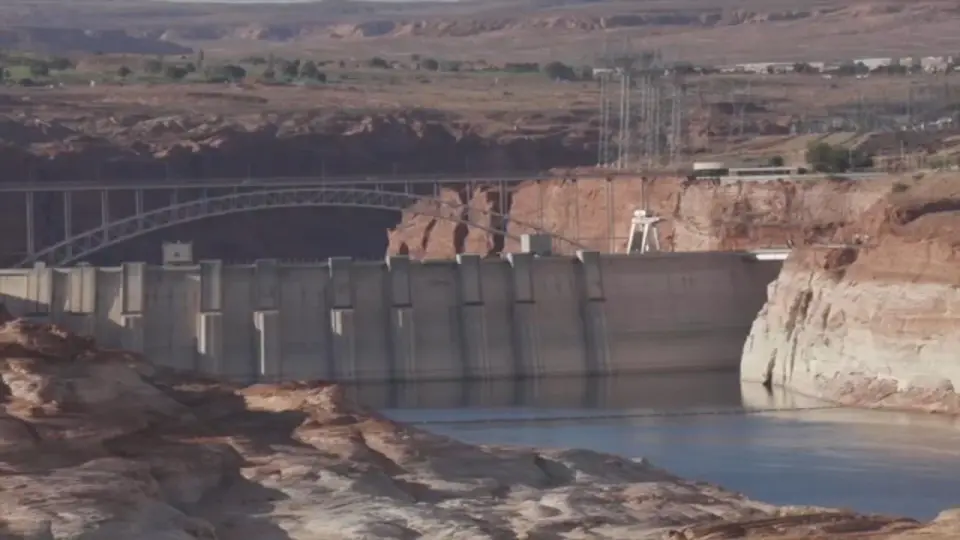 Colorado River cuts force Arizona farmers and Nevada to confront historic water shortages