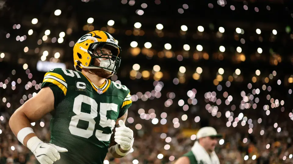 Kraft Softens Stance on Green Bay Fan Backlash After Falcons Loss