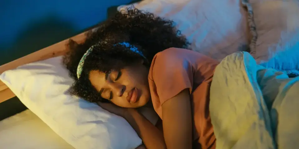 Consistent Bedtimes Could Shield Your Heart, New Study Suggests