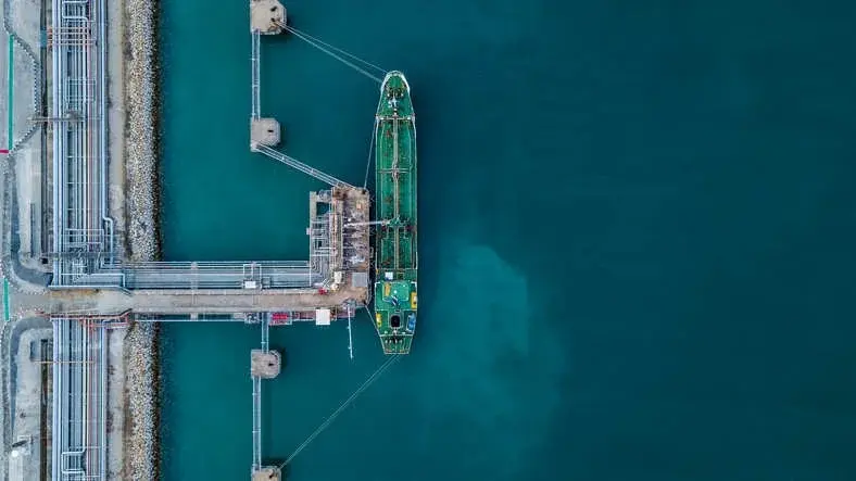 Oil Slides Despite Escalations, Notching Largest Weekly Drop Since 2025