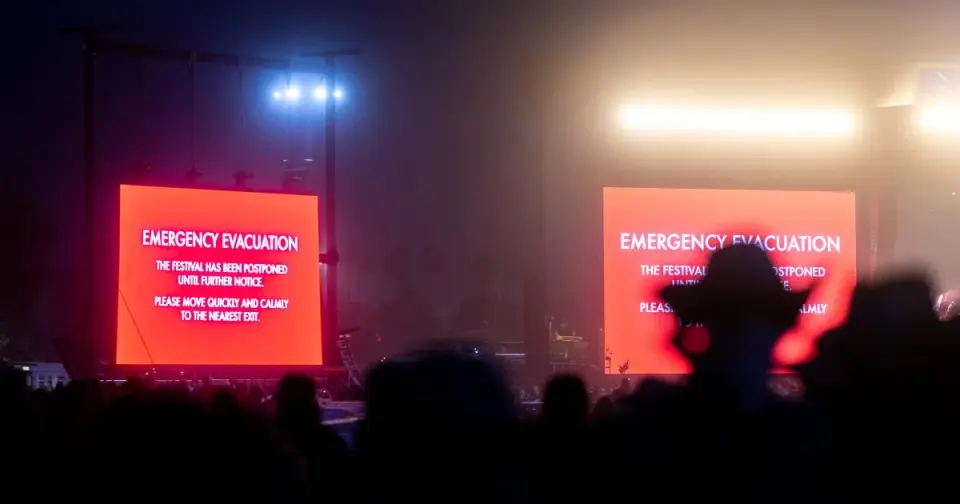 Stagecoach winds trigger evacuation and brief lineup shake-up