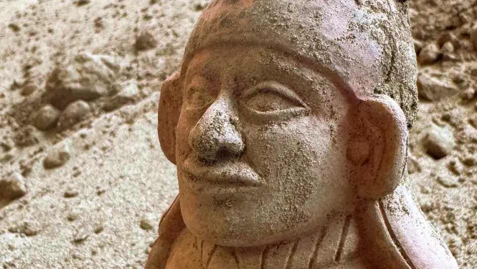 Peru archaeologists uncover lavish 1,500-year-old tomb of elite Moche toddler