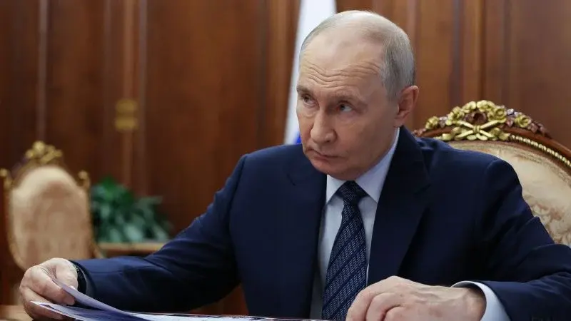 Trump's Russia Sanctions Waiver and Zelensky Feud Deepen US-Ukraine Rift