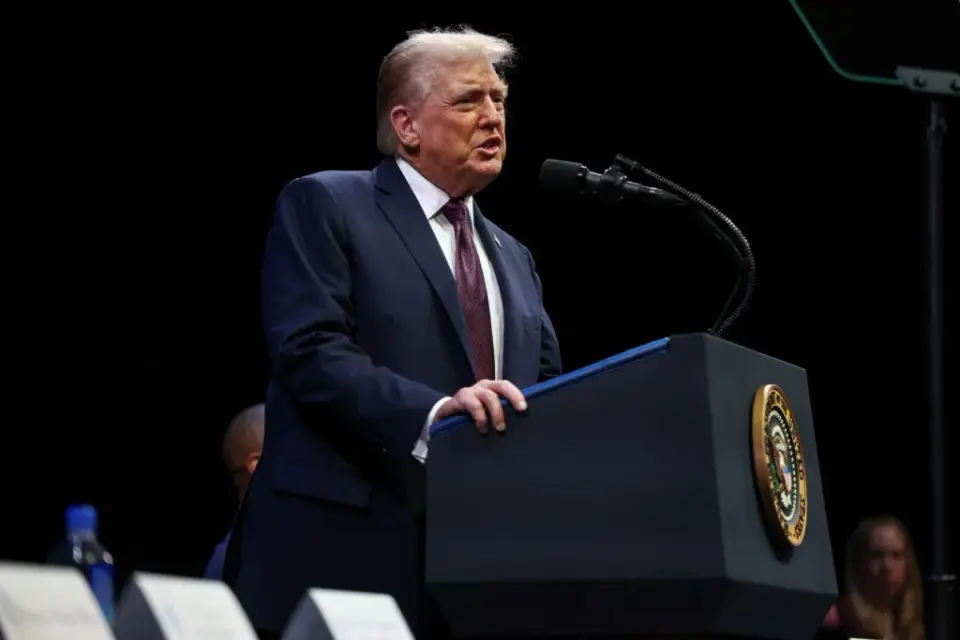 Trump Joins GOP Faith Leaders in National Bible-Reading Marathon