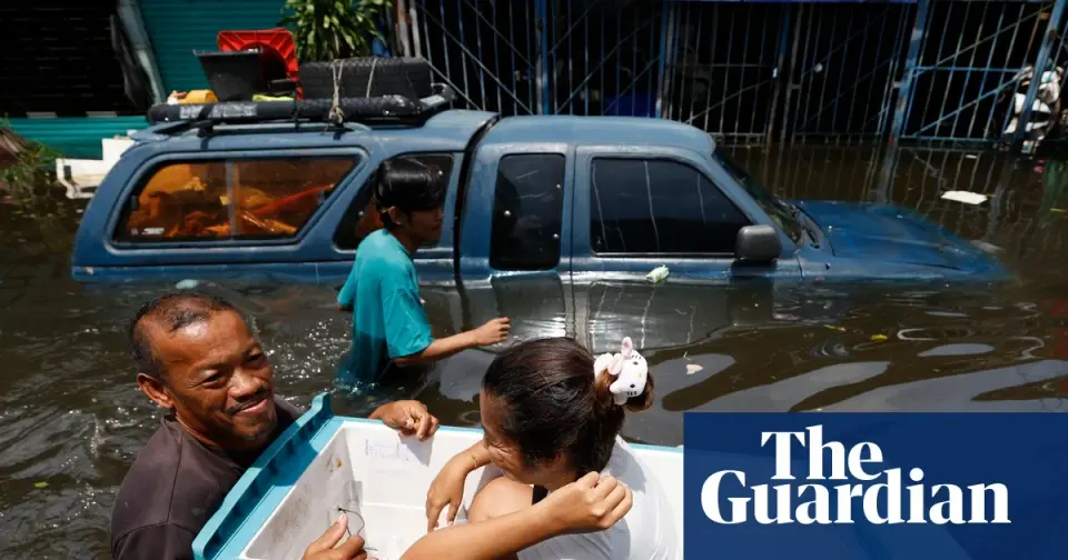 Bangkok declares disaster as 300mm rain turns districts into stagnant lakes