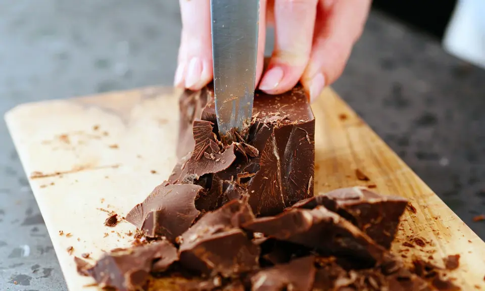 Dark chocolate’s theobromine linked to slower aging in humans