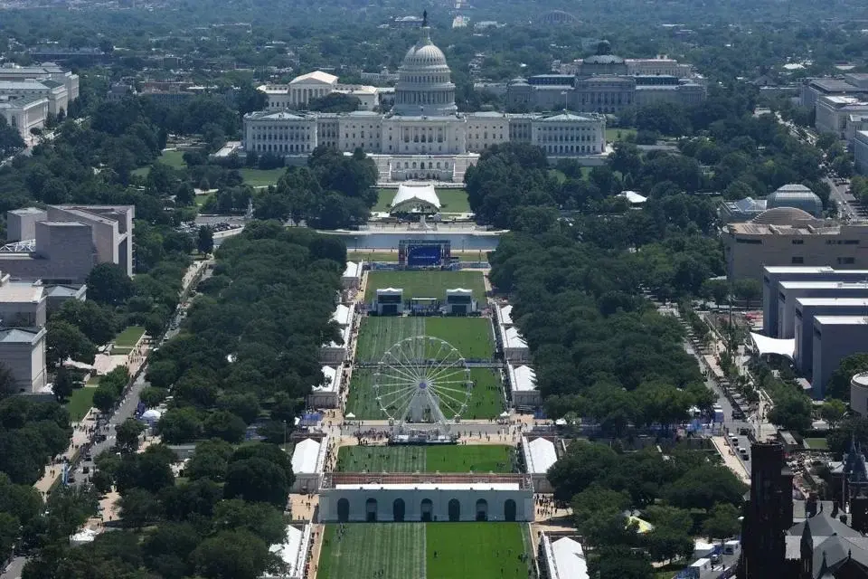 Trump-Backed State Fair on National Mall Grapples With Flag Controversy and Sparse Crowds