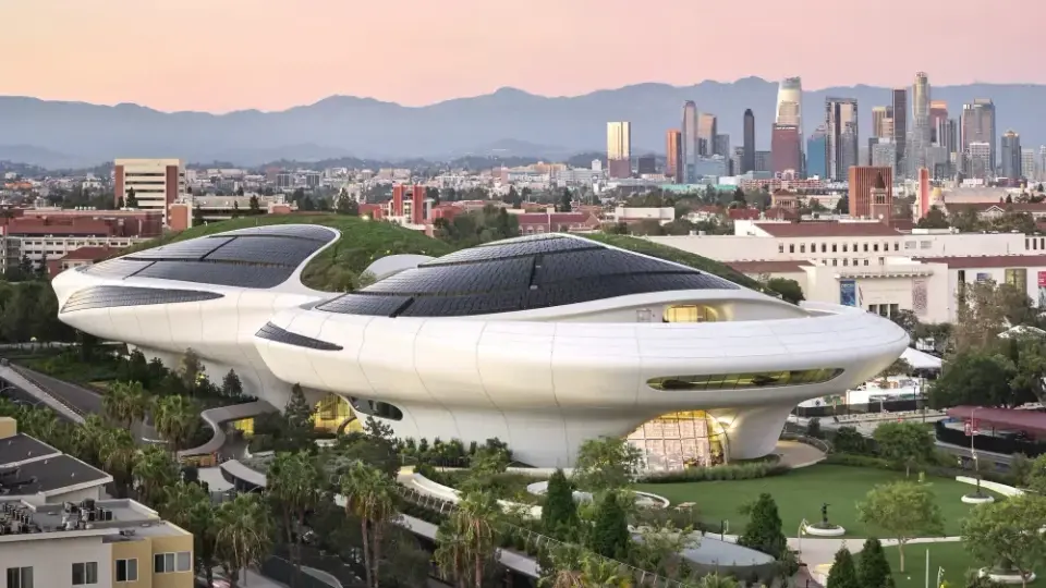 Lucas Museum Opens in L.A. as a Defiant, 30-Gallery Rejection of Traditional Art Hierarchies