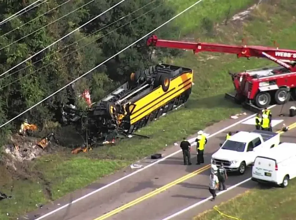 Winter Haven school bus crash kills student and Jeep driver after Malibu drifts into traffic