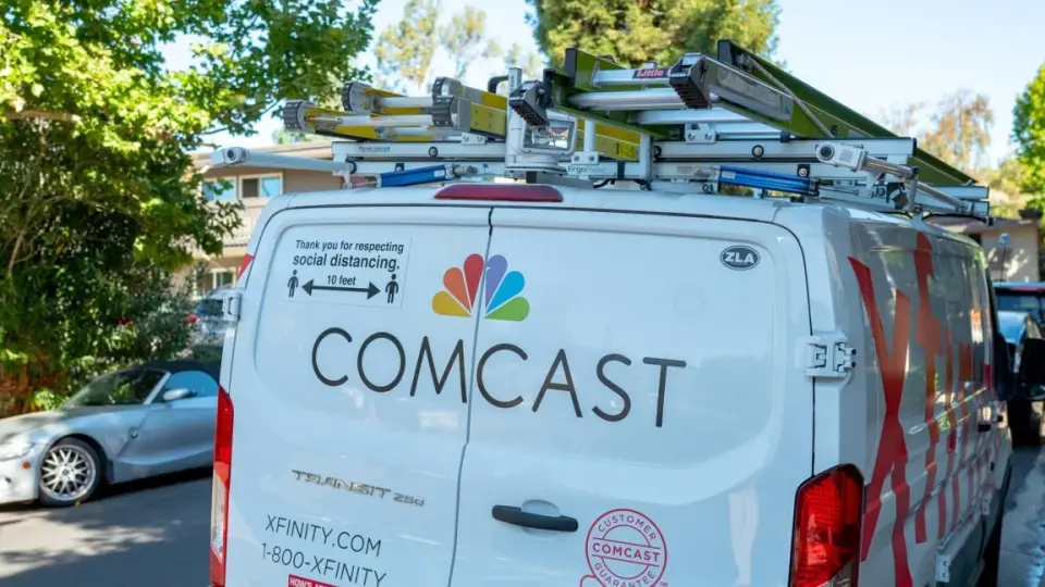 Comcast Q3: Broadband Bleed Accelerates as Peacock Profits and Restructuring Looms