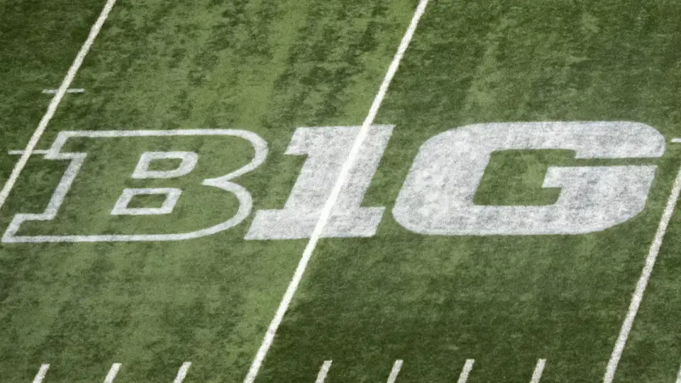 Big Ten Bans NFL Returnees From College Football Rosters