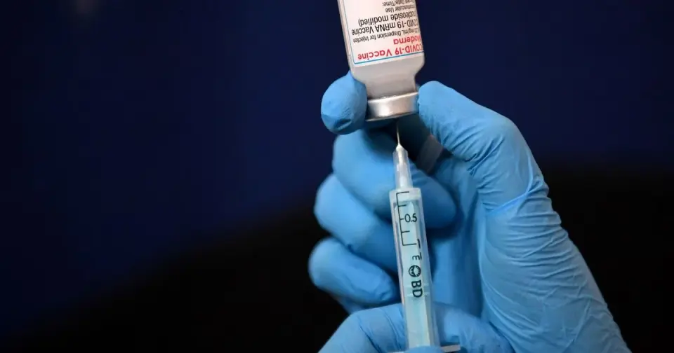 Personalized mRNA Cancer Vaccines Show Promise Amid Turbulence