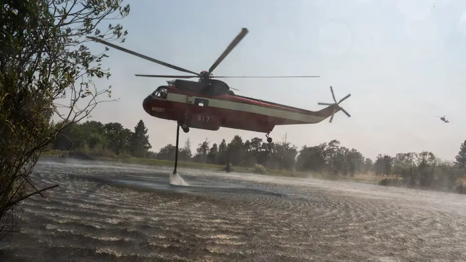 Grasshopper Fire near Mount Hood prompts evacuation alerts as blaze nears 35,000 acres